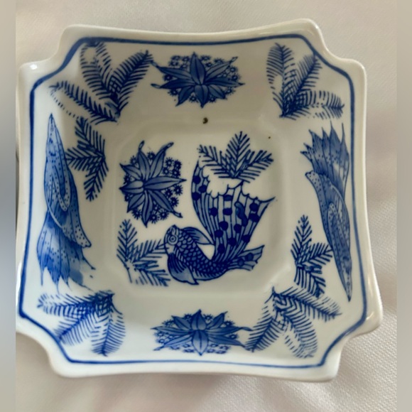 2 Vintage, blue & white porcelain Japanese/ asian rice bowls and votive holder. - Picture 6 of 15